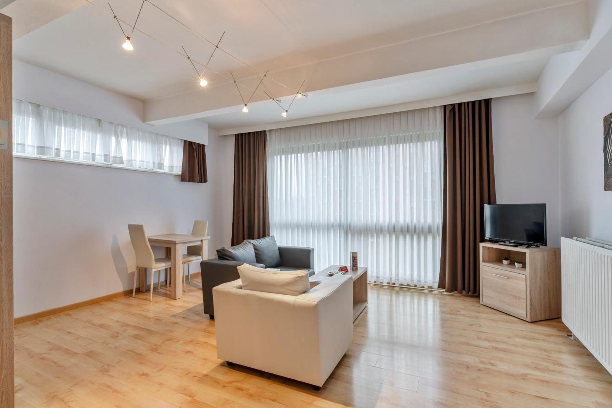 Ambassador Suites Leuven Bagian luar foto