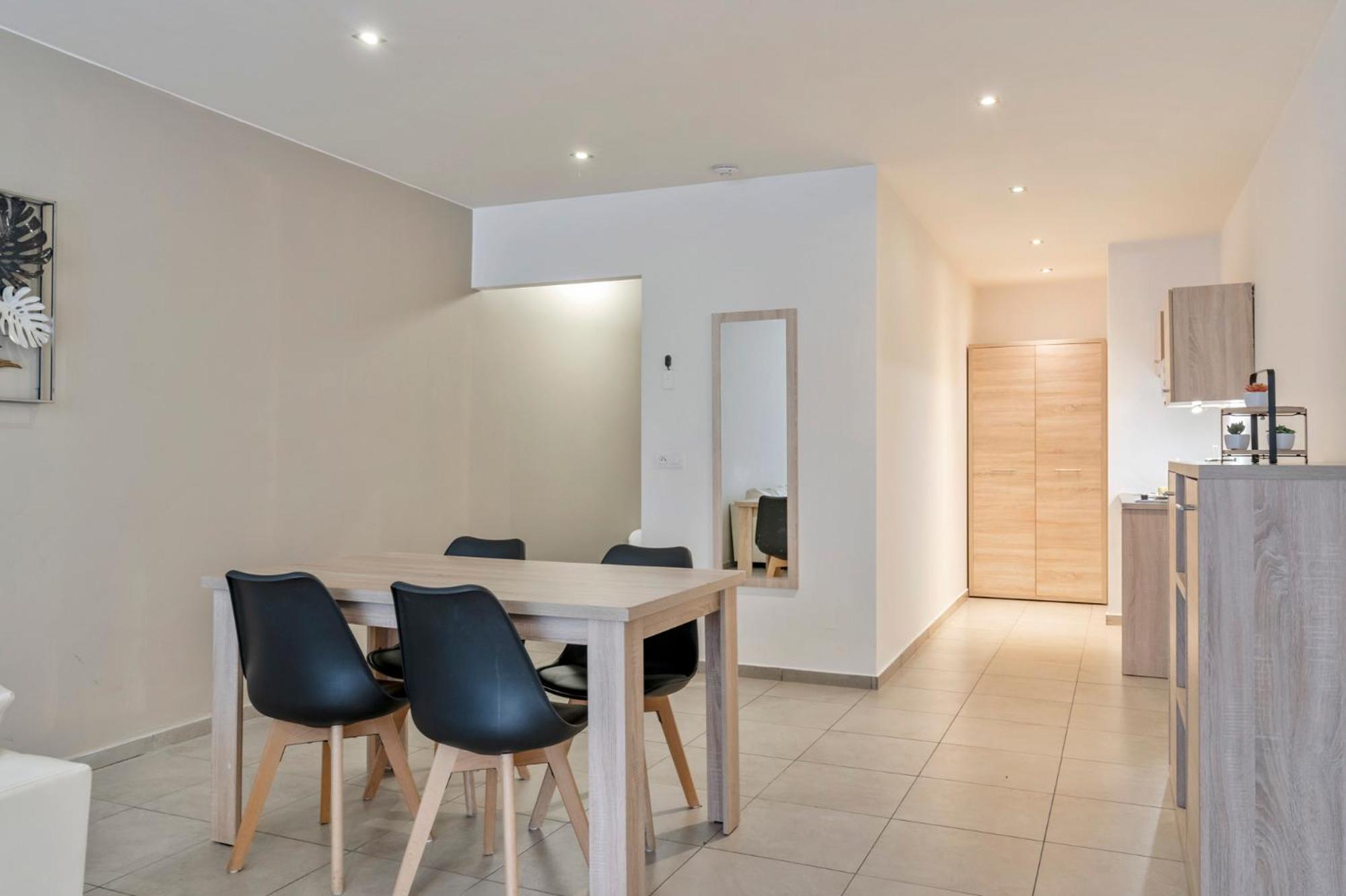 Ambassador Suites Leuven Bagian luar foto